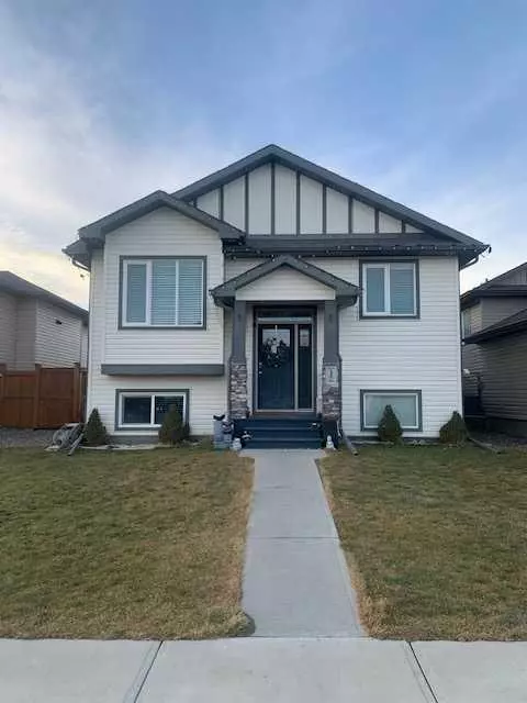 230 Grassland BLVD W, Lethbridge, AB T1J 5J4