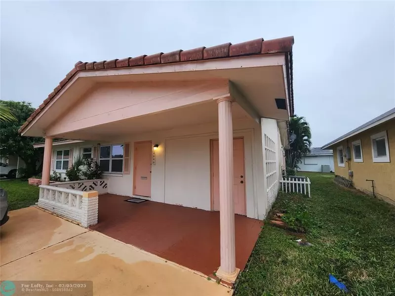 5713 NW 70th Ter, Tamarac, FL 33321