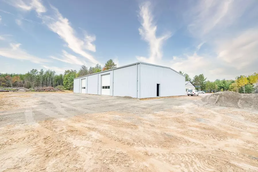 99 INDUSTRIAL AVE, Petawawa, ON K8H 2W8