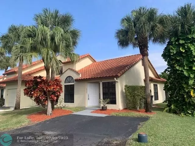 Boca Raton, FL 33498,18594 Woodstream Dr  #0