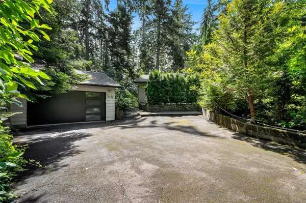 2186 Neptune Rd, North Saanich, BC V8L 3R9