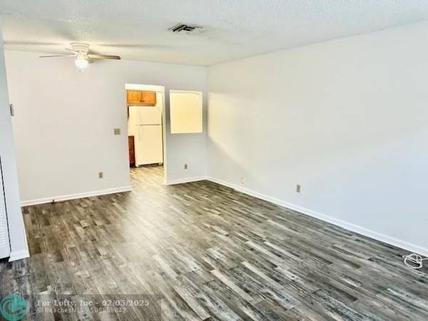 Coral Springs, FL 33065,11112 Royal Palm Blvd  #8-9