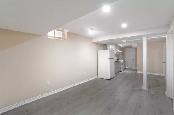 Mississauga, ON L5W 1X2,7177 Village WALK