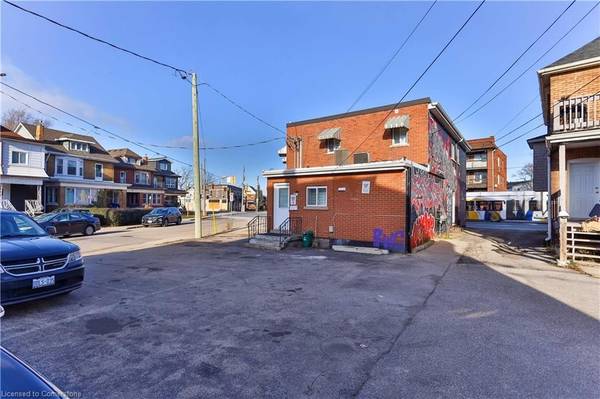 Hamilton, ON L8M 1G8,1256 KING ST E