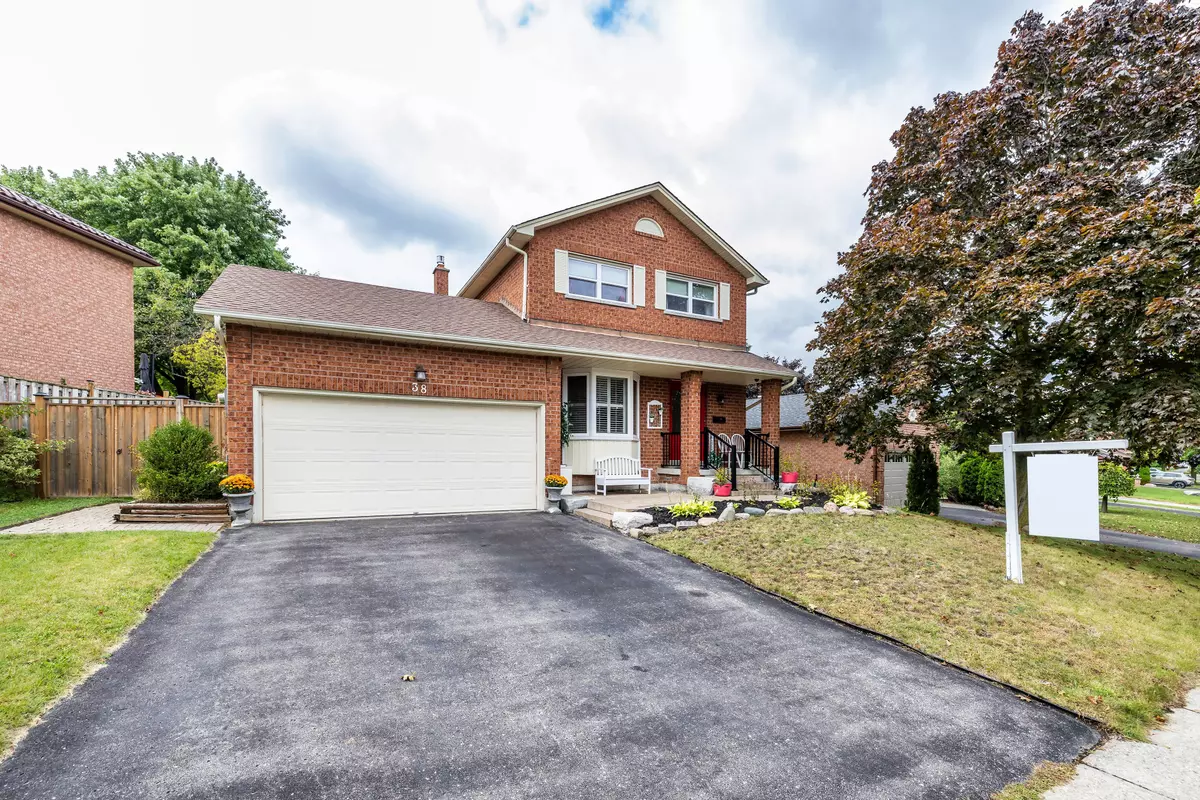 Whitby, ON L1N 6W8,38 Canadian Oaks DR