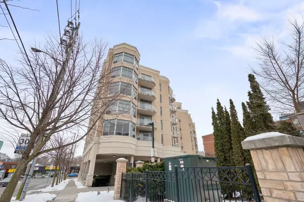 1 Glen Park AVE #201, Toronto C04, ON M6B 4M5