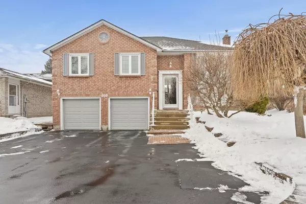 860 Sundance CIR, Oshawa, ON L1J 8B4