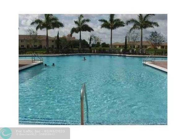 Homestead, FL 33033,1555 NE 33 RD  #104