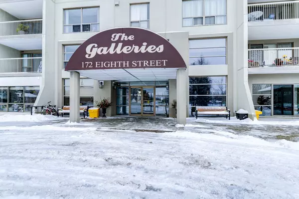 Collingwood, ON L9Y 4T2,172 Eighth ST #415