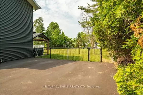 South Glengarry, ON K6H 7L9,6804 Page DR