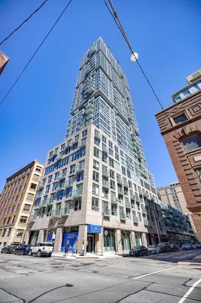 30 Nelson ST #325, Toronto C01, ON M5V 0H5