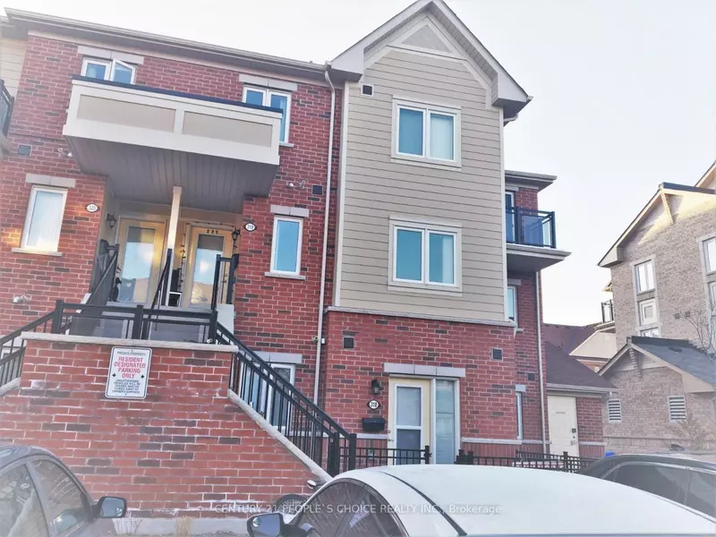 250 Sunny Meadow BLVD #319, Brampton, ON L6R 3Y7