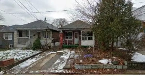 21 Orley AVE, Toronto E03, ON M4C 2B8