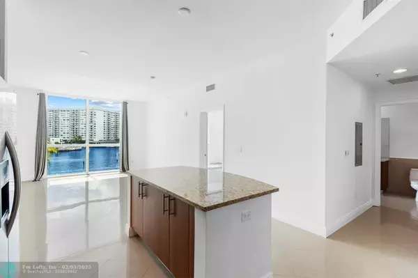 Hallandale Beach, FL 33009,1945 S Ocean Dr  #307