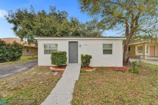 5025 SW 22nd St, Hollywood, FL 33023