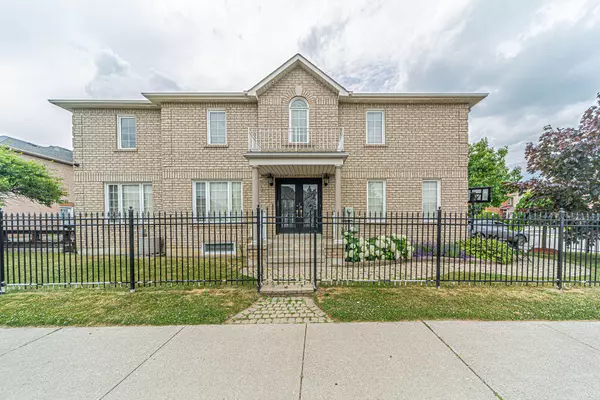 92 Oaklea BLVD, Brampton, ON L6Y 5G6