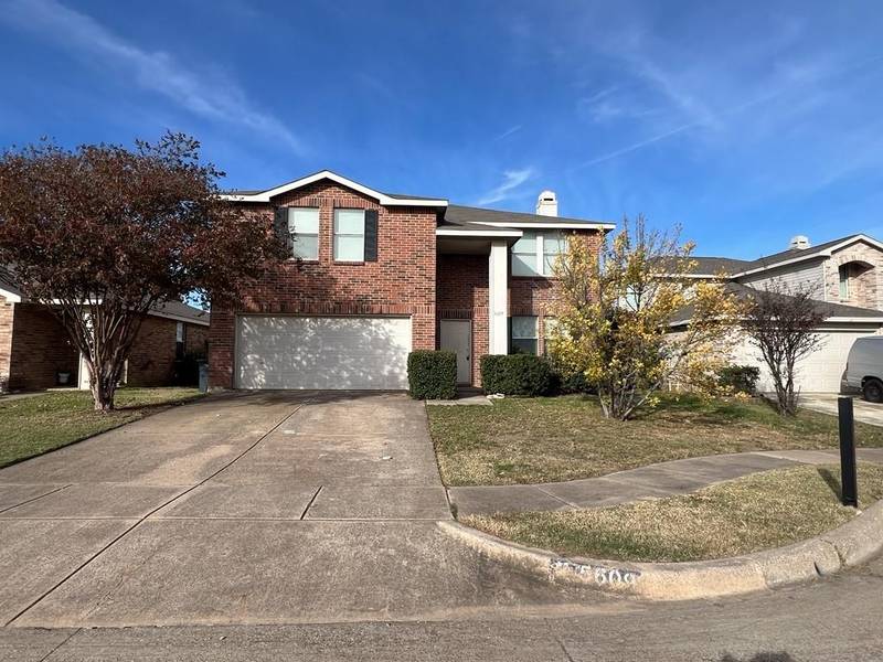 5609 Camarillo Drive, Fort Worth, TX 76244