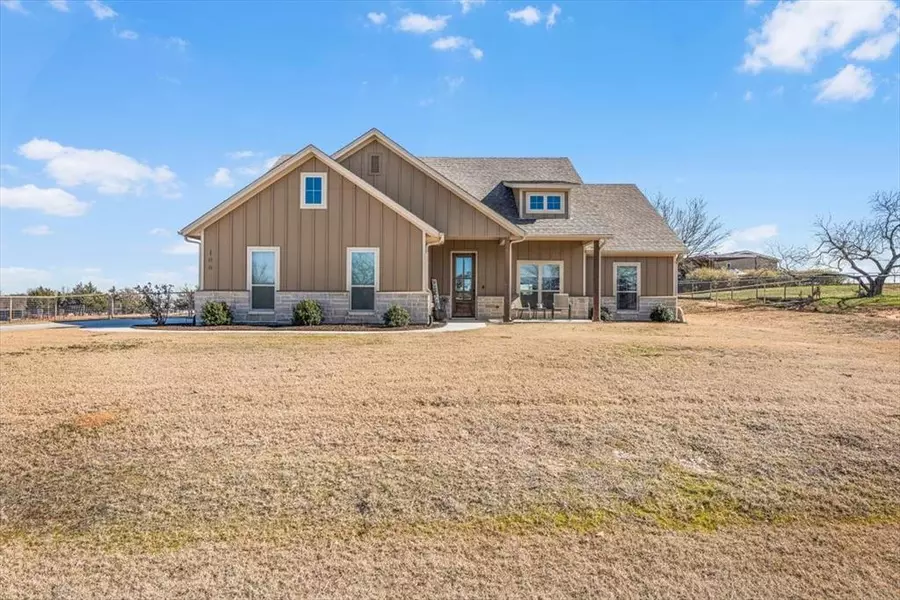 106 Montecarlo Court, Springtown, TX 76082