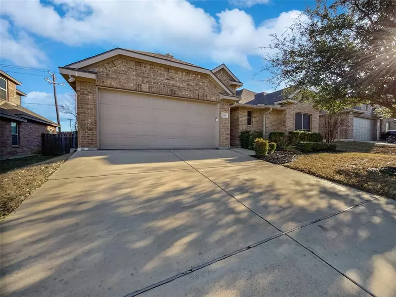 1608 Cowtown Drive, Mansfield, TX 76063