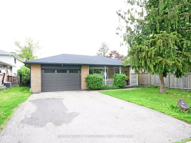 2054 Davebrook RD, Mississauga, ON L5J 3M5