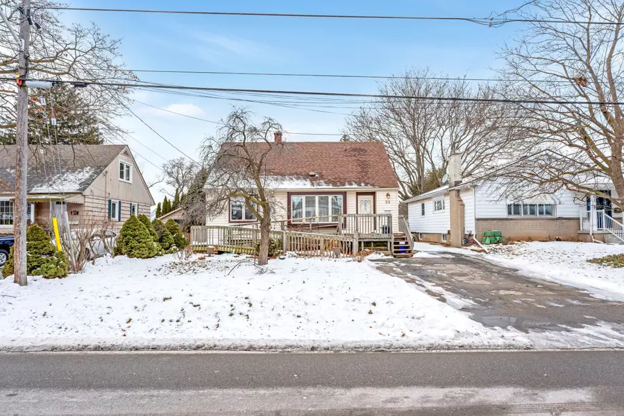 59 Mountain AVE N, Hamilton, ON L8G 3N6