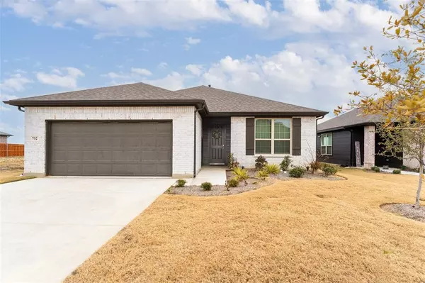 752 Jaguar Ridge, Godley, TX 76044