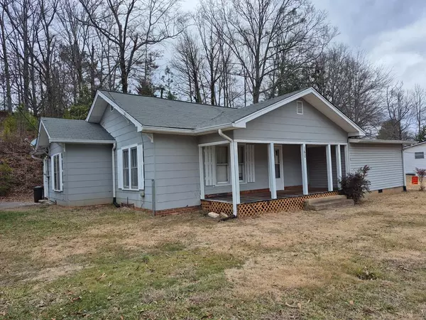 160 Kingtown Street, Mccaysville, GA 30555