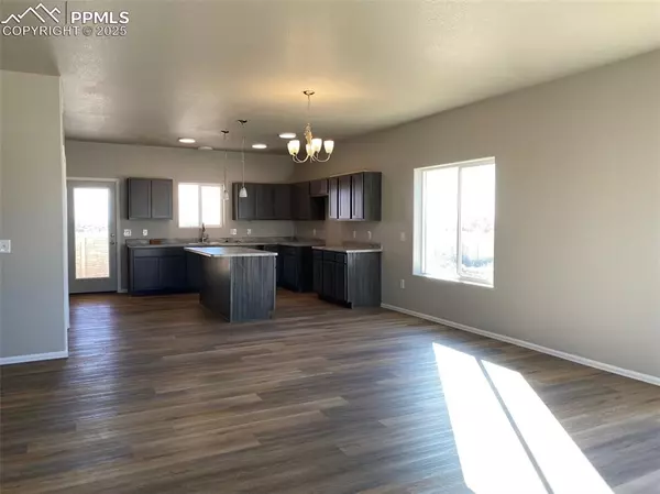 Pueblo, CO 81008,6030 Harper LN