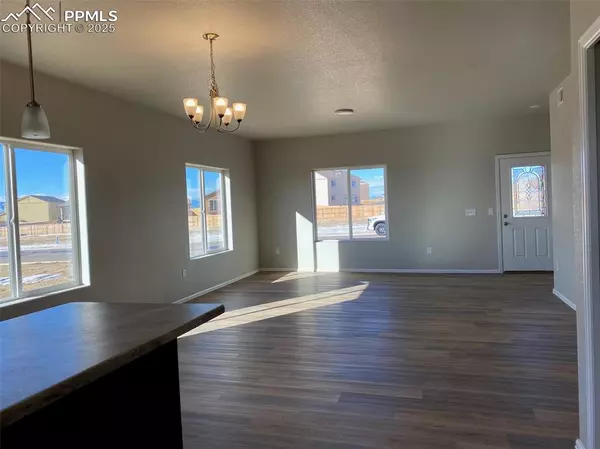 Pueblo, CO 81008,6030 Harper LN