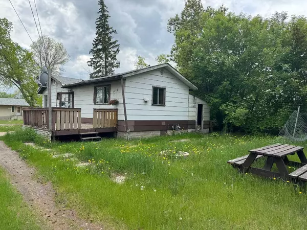 5210 58 AVE, Ponoka, AB T4J1G4