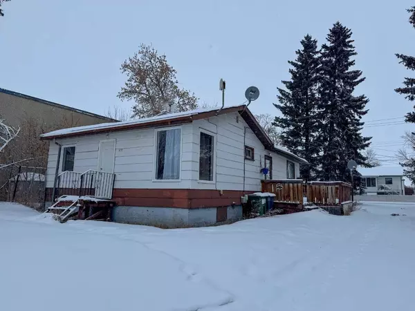 5210 58 AVE, Ponoka, AB T4J1G4