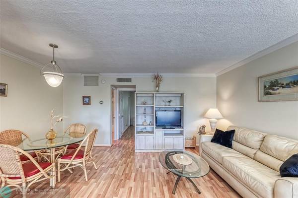 Pompano Beach, FL 33060,1965 SE 5th Ct  #304