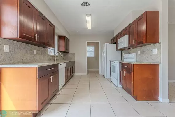 Deerfield Beach, FL 33441,601 SW 14th Ct