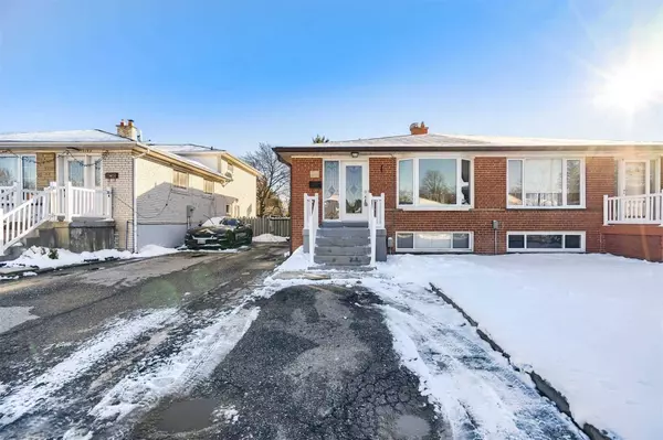 Mississauga, ON L5C 1P3,1166 Shadeland DR #Upper