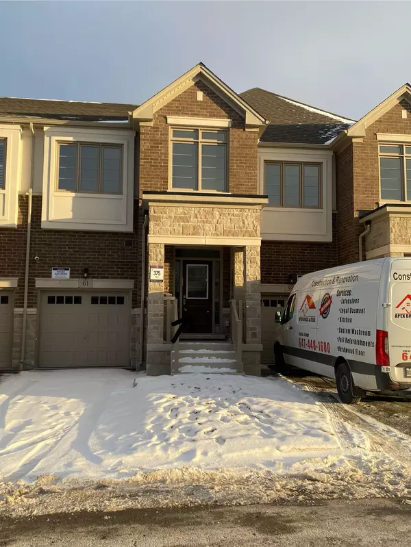 61 Bermondsey WAY, Brampton, ON L6Y 0E4