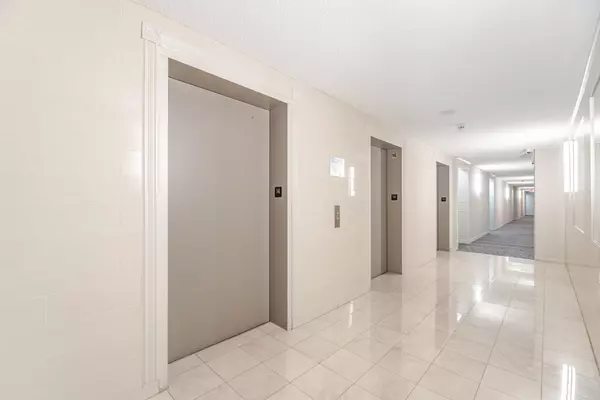 Mississauga, ON L5B 3Z2,155 Hillcrest AVE #1414