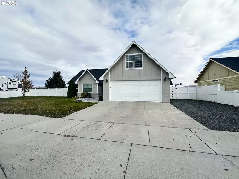 705 L LOOP, Baker City, OR 97814