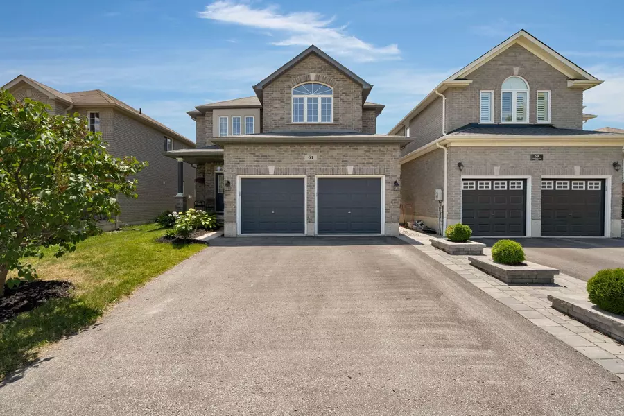 61 Sovereign's Gate, Barrie, ON L4N 0Y9