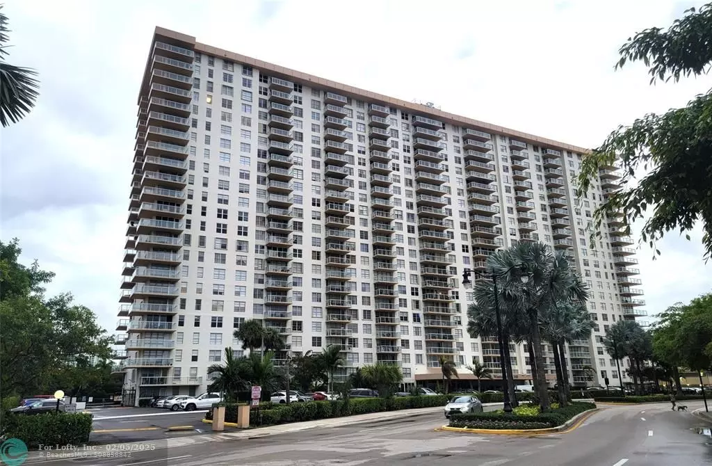 Sunny Isles Beach, FL 33160,230 174th ST  #304