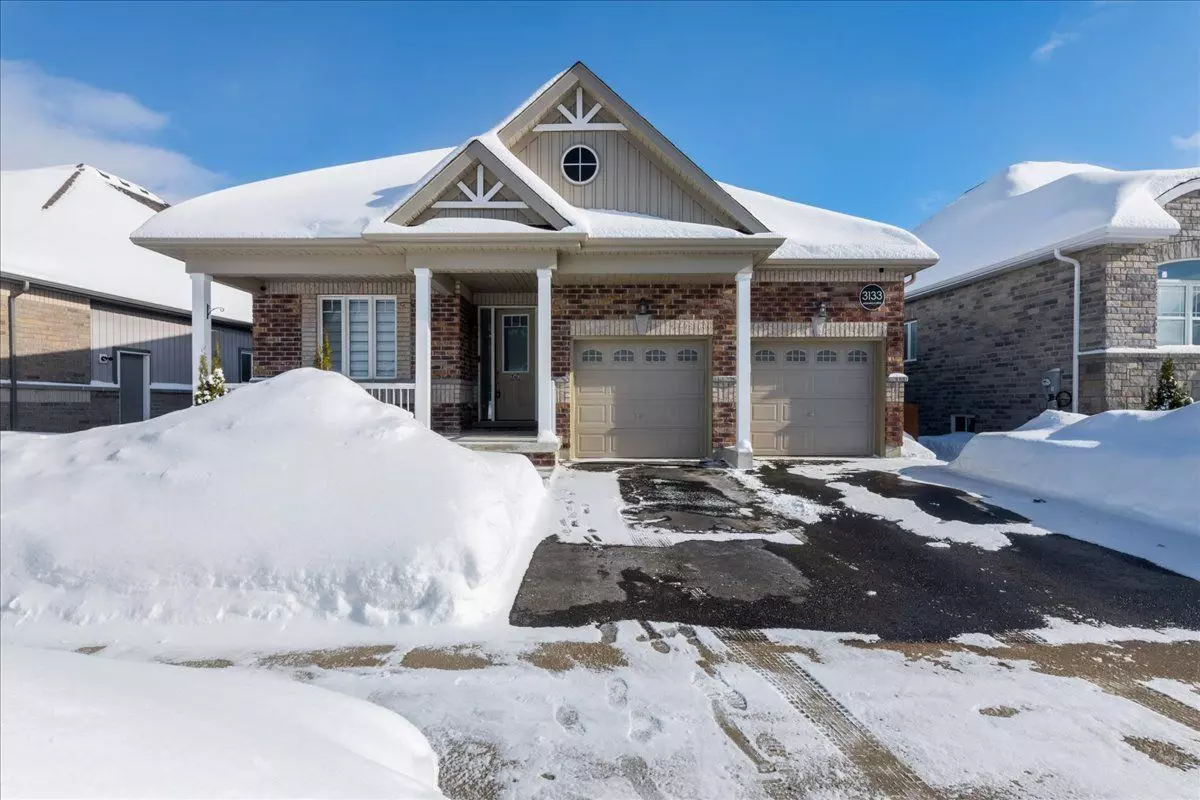 Orillia, ON L3V 8K3,3133 Monarch DR