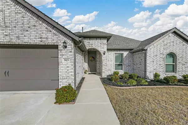 Justin, TX 76247,915 Timber Ridge Drive