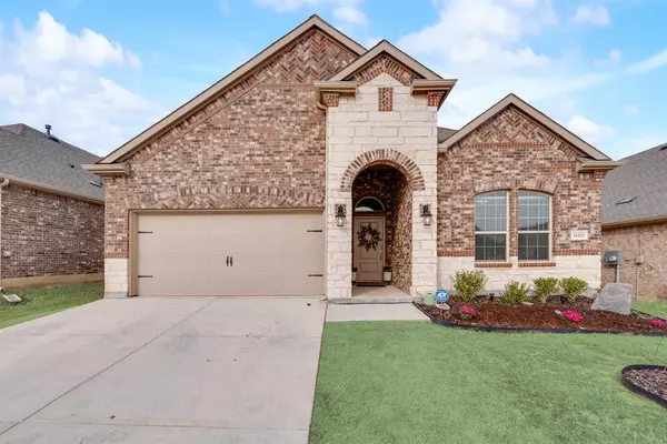 11221 Summer Rain Boulevard, Aubrey, TX 76227