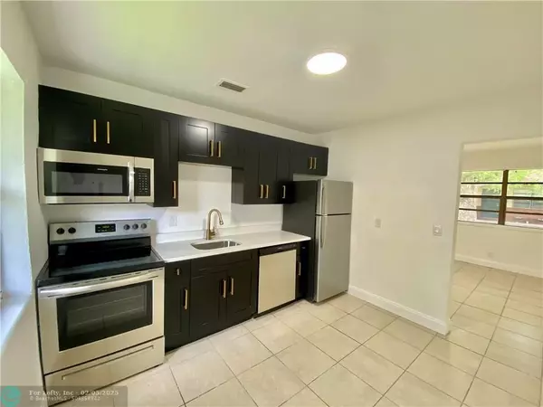 Hallandale Beach, FL 33009,721 NW 1st Ct