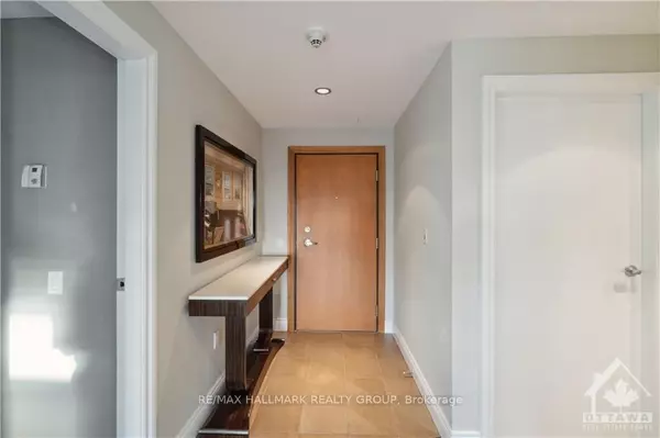 Lower Town - Sandy Hill, ON K1N 0A8,90 GEORGE ST #1301