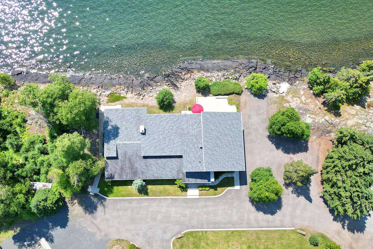 Shuniah, ON P7A 3P8,650 West Green Bay RD