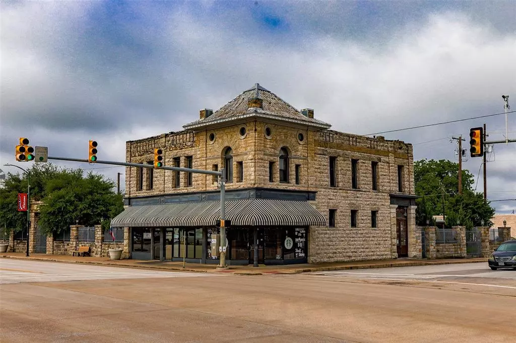 Jacksboro, TX 76458,119 N Main Street