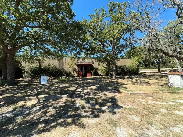 179 Country Club dr Drive, Nocona, TX 76255