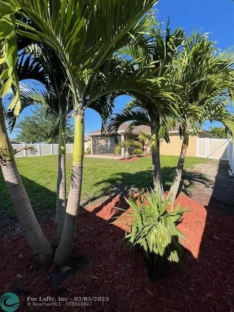 Cape Coral, FL 33991,614 SW 18th Ct