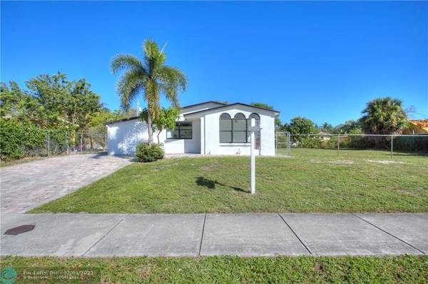 821 NE 43rd Ct, Deerfield Beach, FL 33064