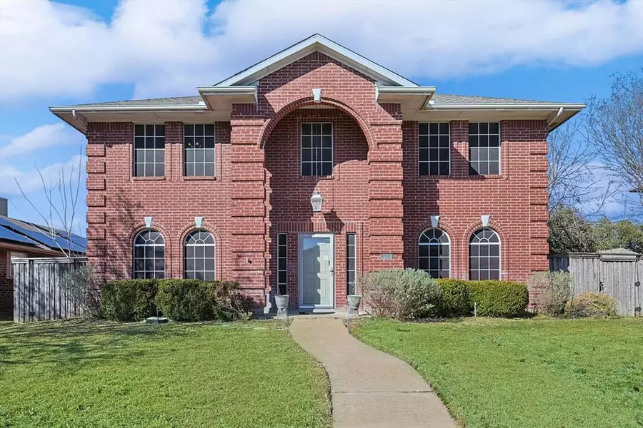 8713 Barton Creek Drive, Rowlett, TX 75089